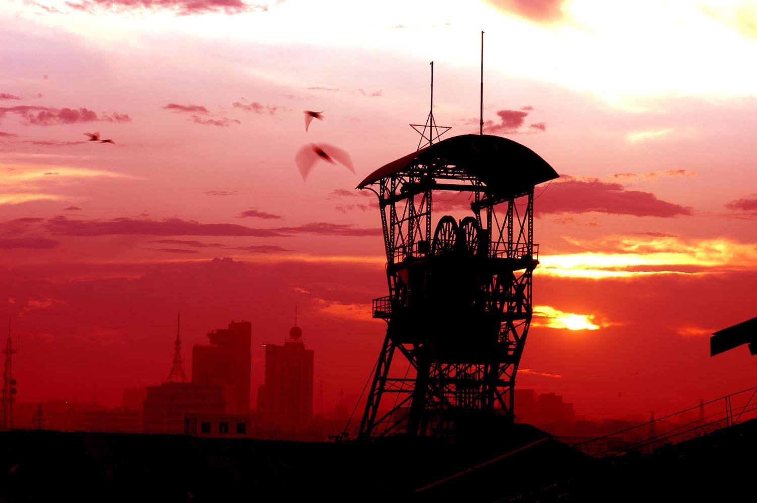 21��������4������ ɽ����۩úҵ24�˱��飡